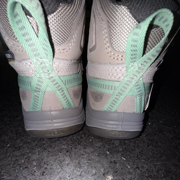 NEW KEEN GRANITE Gray & Mint GREEN
TARGHEE IV MID WATERPROOF HIKING
BOOT SZ 8.5 - Picture 8 of 13